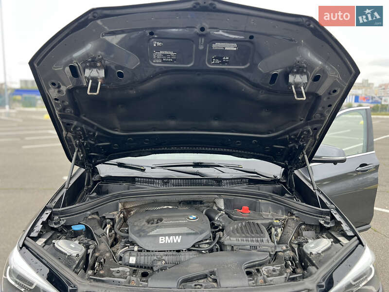 Внедорожник / Кроссовер BMW X1 2016 в Киеве