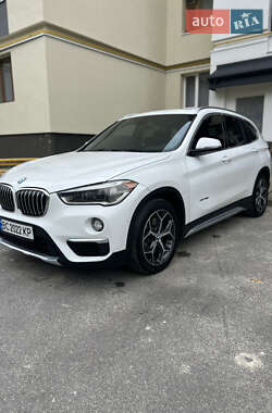 Внедорожник / Кроссовер BMW X1 2016 в Новояворовске