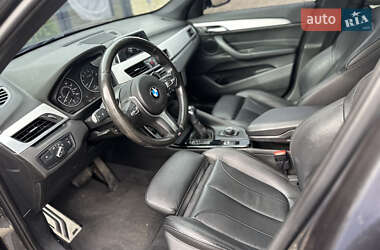 Внедорожник / Кроссовер BMW X1 2017 в 
