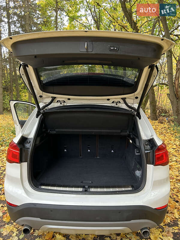 Внедорожник / Кроссовер BMW X1 2017 в Харькове