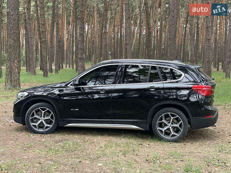 Внедорожник / Кроссовер BMW X1 2015 в Киеве