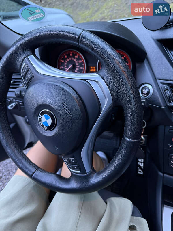 Позашляховик / Кросовер BMW X1 2013 в Рені