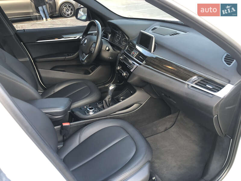 Внедорожник / Кроссовер BMW X1 2016 в Одессе