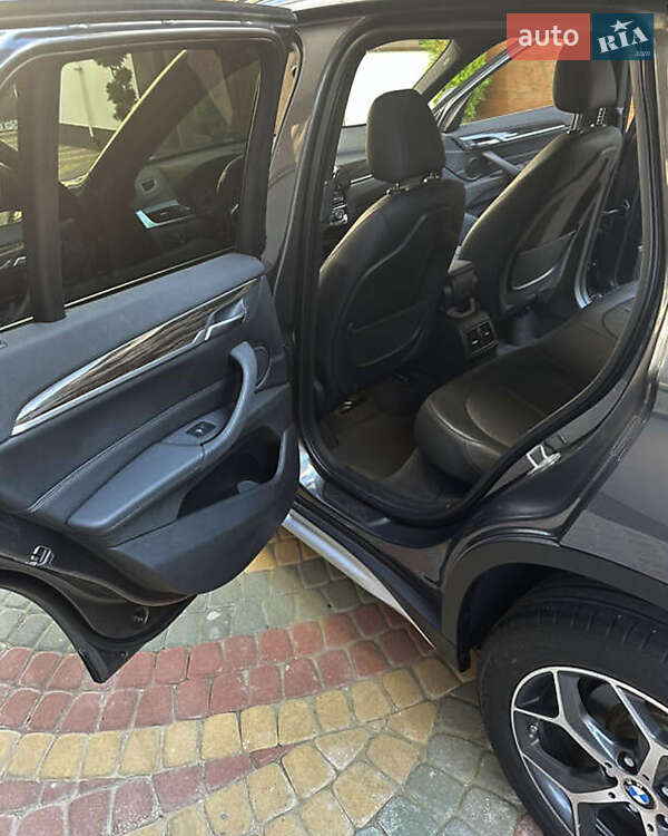 Позашляховик / Кросовер BMW X1 2016 в Києві фото 9 Позашляховик / Кросовер BMW X1 2016 в Києві