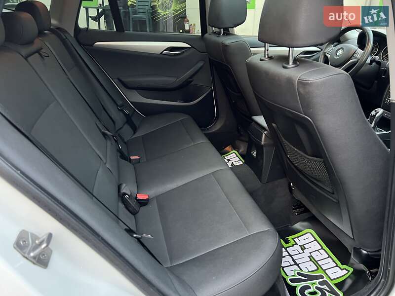 Внедорожник / Кроссовер BMW X1 2013 в Одессе