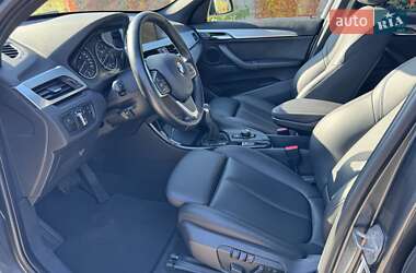 Внедорожник / Кроссовер BMW X1 2015 в 