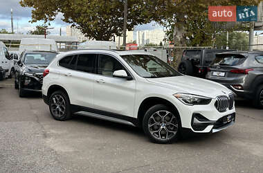 Внедорожник / Кроссовер BMW X1 2019 в 