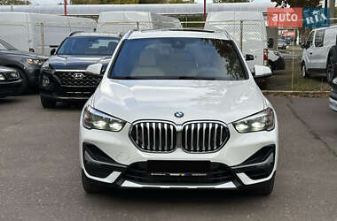Внедорожник / Кроссовер BMW X1 2019 в 
