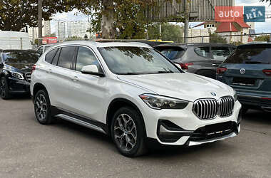Внедорожник / Кроссовер BMW X1 2019 в 