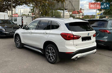 Внедорожник / Кроссовер BMW X1 2019 в 