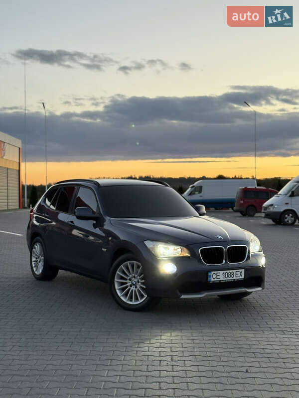 Внедорожник / Кроссовер BMW X1 2011 в Черновцах