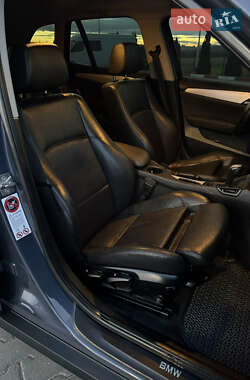 Позашляховик / Кросовер BMW X1 2011 в  фото 43 Позашляховик / Кросовер BMW X1 2011 в