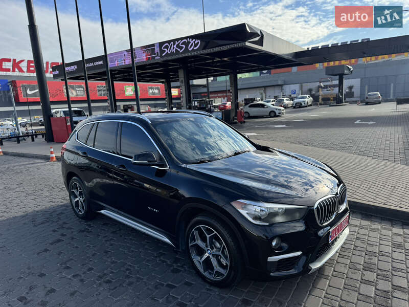 Внедорожник / Кроссовер BMW X1 2016 в Киеве
