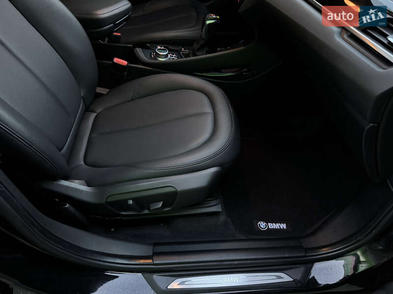 Внедорожник / Кроссовер BMW X1 2016 в Киеве