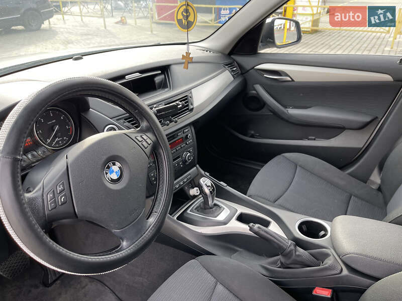 Позашляховик / Кросовер BMW X1 2014 в Чернівцях