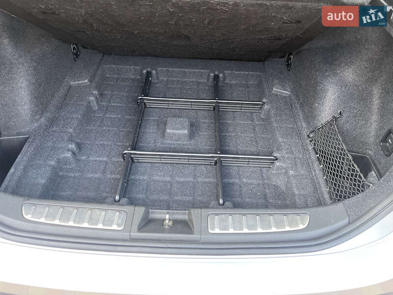 Позашляховик / Кросовер BMW X1 2014 в Чернівцях