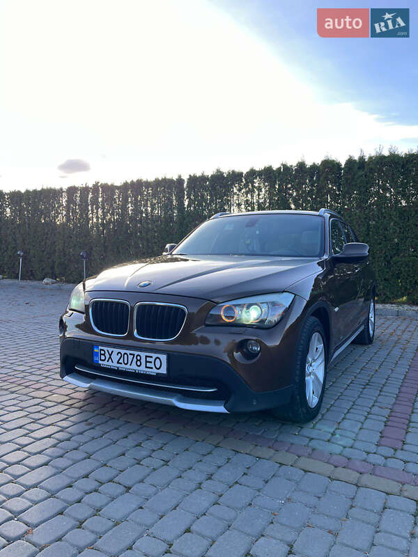Внедорожник / Кроссовер BMW X1 2010 в Дунаевцах