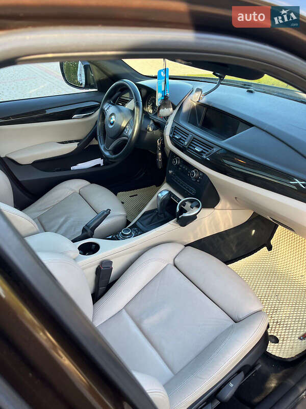 Внедорожник / Кроссовер BMW X1 2010 в Дунаевцах