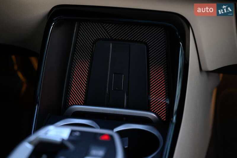 Внедорожник / Кроссовер BMW X1 2023 в Ужгороде