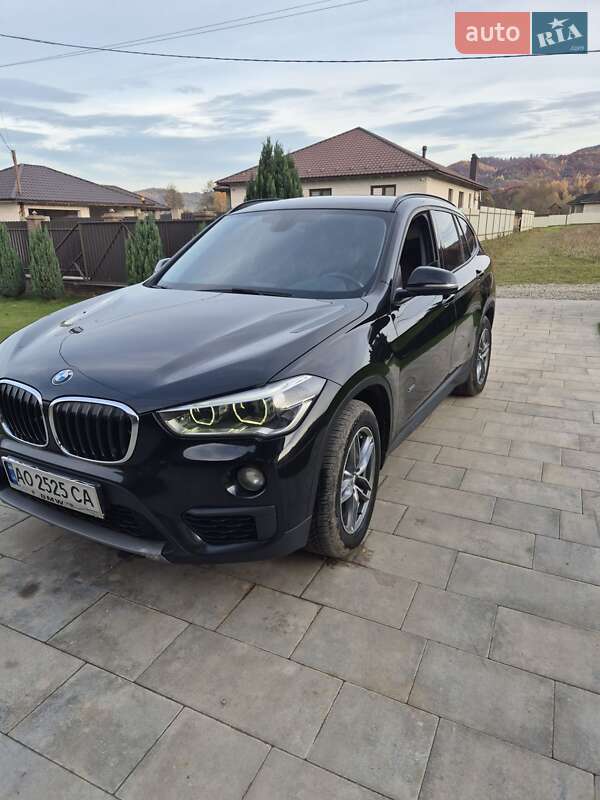 Позашляховик / Кросовер BMW X1 2016 в Тячеві