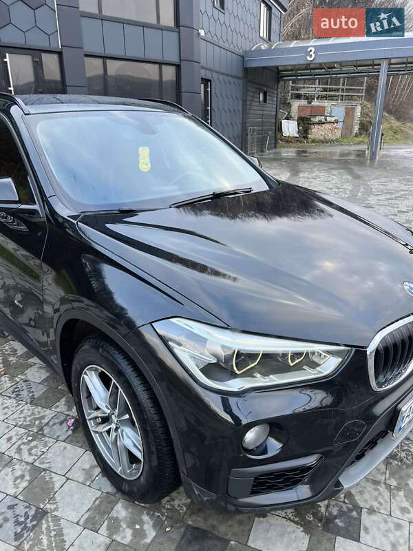 Позашляховик / Кросовер BMW X1 2016 в Тячеві