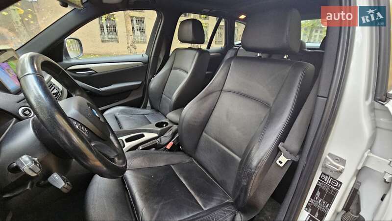 Внедорожник / Кроссовер BMW X1 2011 в Николаеве