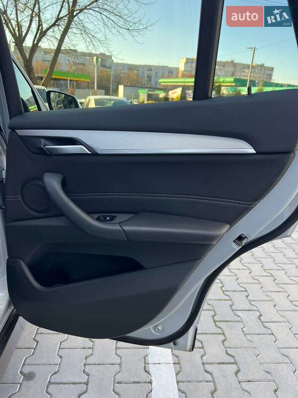 Внедорожник / Кроссовер BMW X1 2017 в Луцке фото 31 Внедорожник / Кроссовер BMW X1 2017 в Луцке