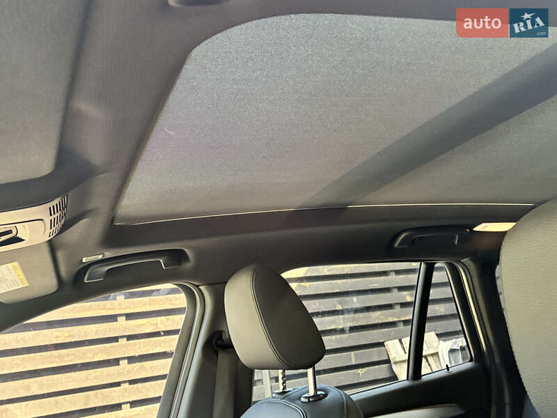 Внедорожник / Кроссовер BMW X1 2018 в Киеве