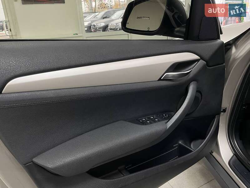 Внедорожник / Кроссовер BMW X1 2014 в Киеве