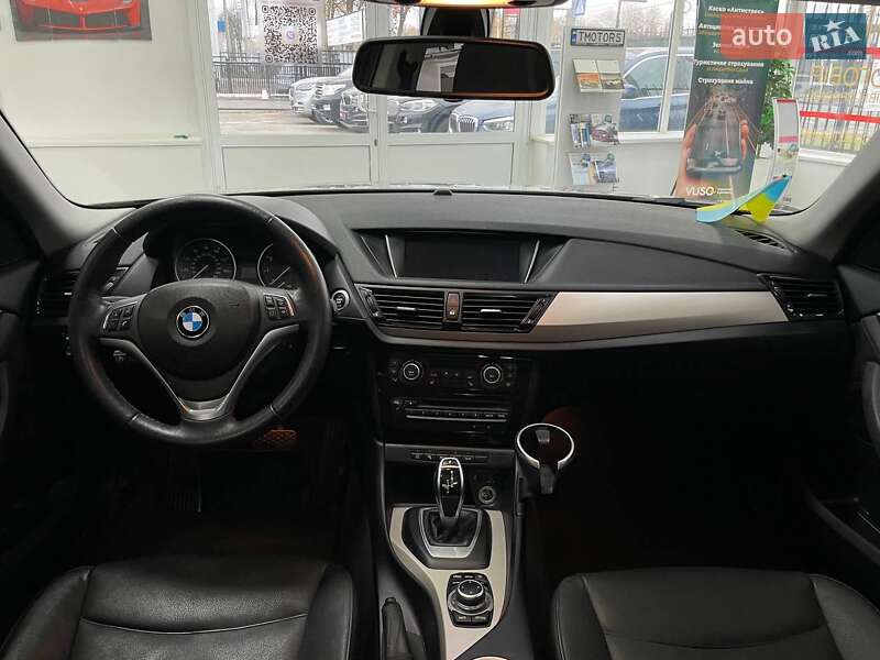 Внедорожник / Кроссовер BMW X1 2014 в Киеве