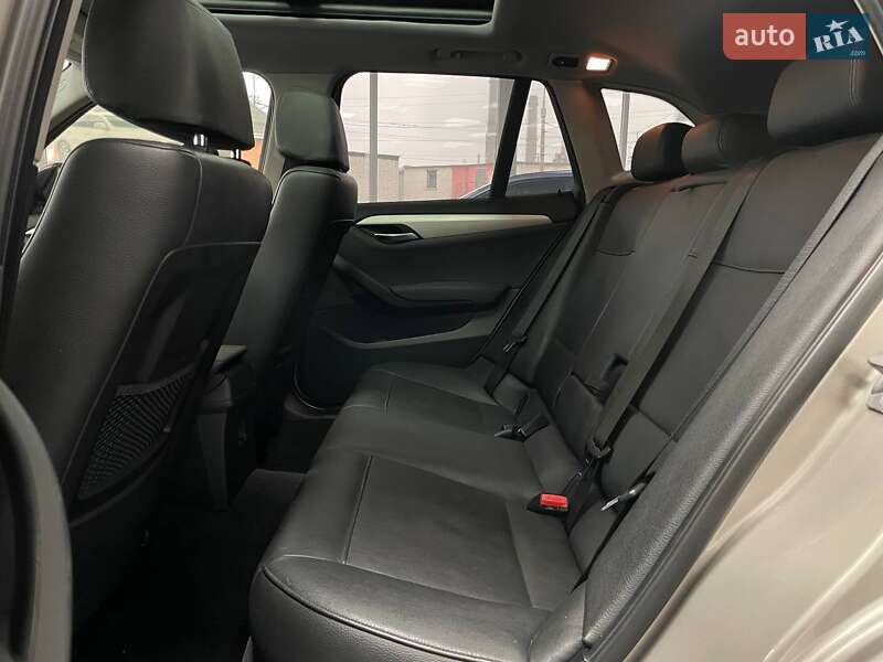 Внедорожник / Кроссовер BMW X1 2014 в Киеве