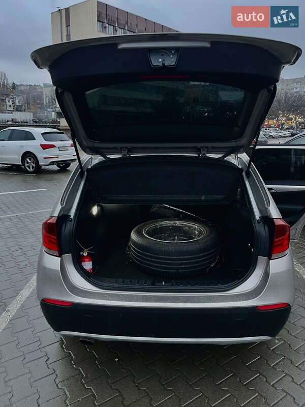 Позашляховик / Кросовер BMW X1 2011 в Чернівцях