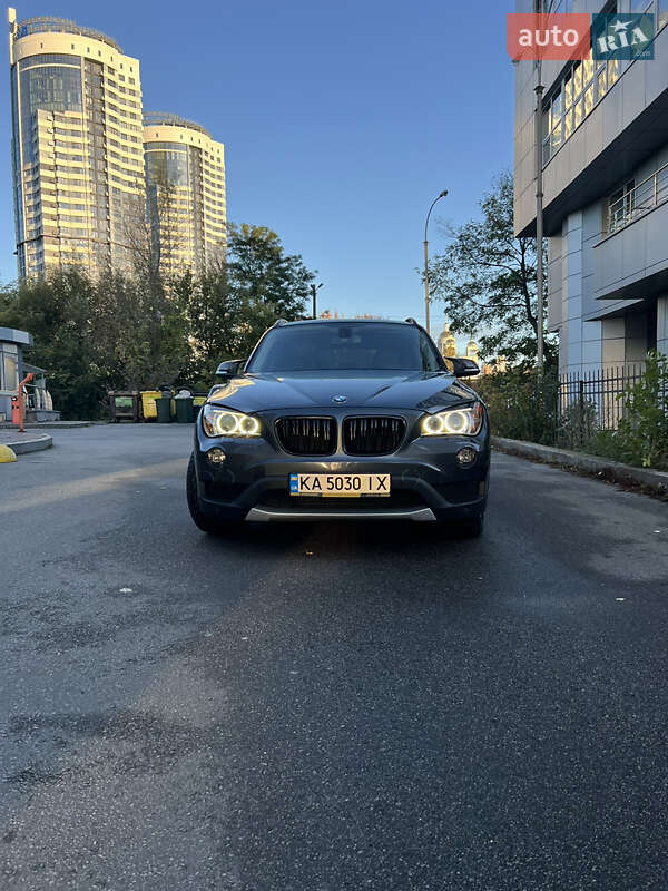 Внедорожник / Кроссовер BMW X1 2014 в Киеве