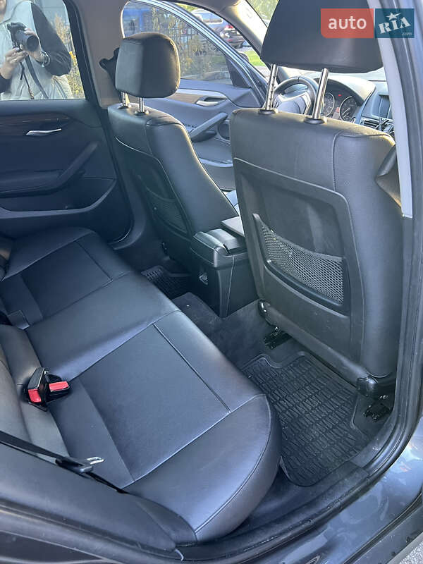 Внедорожник / Кроссовер BMW X1 2014 в Киеве