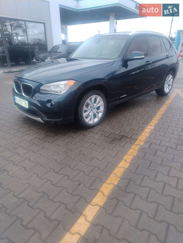 Внедорожник / Кроссовер BMW X1 2012 в Киеве