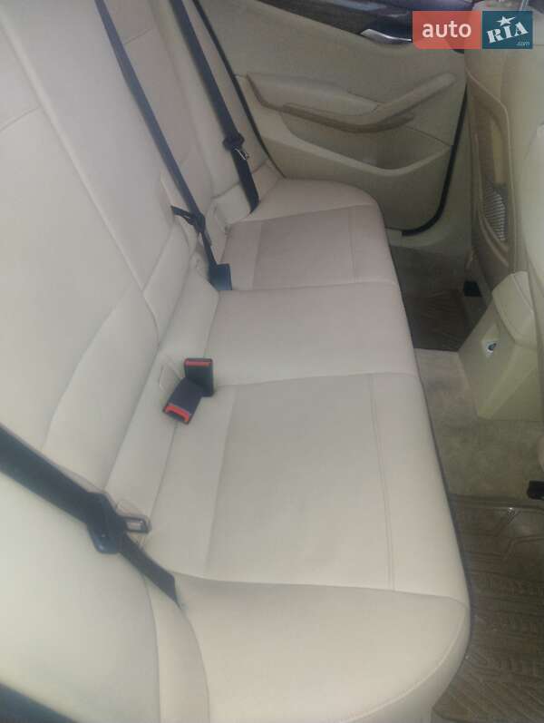 Внедорожник / Кроссовер BMW X1 2012 в Киеве