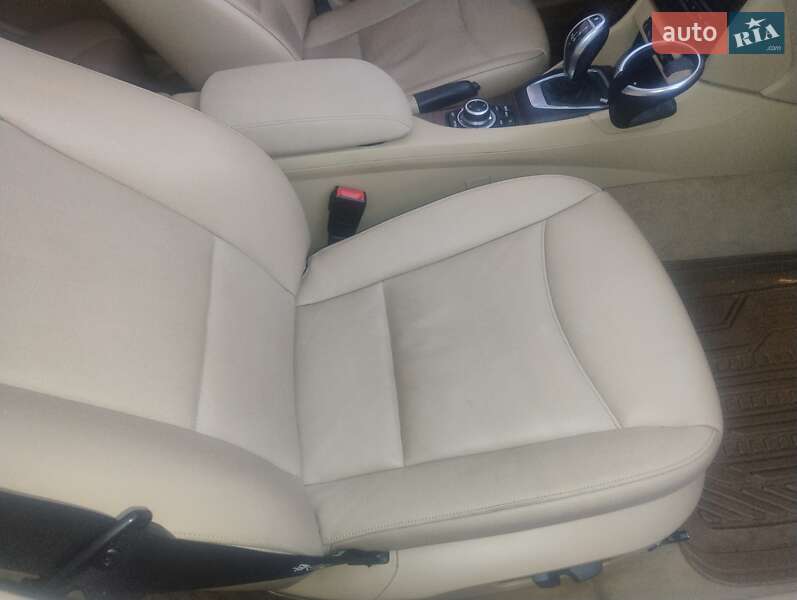 Внедорожник / Кроссовер BMW X1 2012 в Киеве