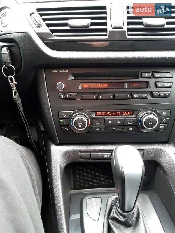 Внедорожник / Кроссовер BMW X1 2012 в Киеве