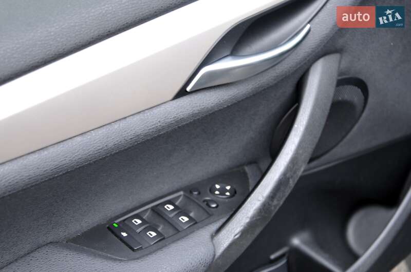 Внедорожник / Кроссовер BMW X1 2013 в Киеве