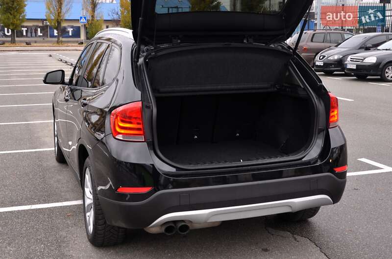 Внедорожник / Кроссовер BMW X1 2013 в Киеве