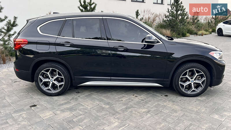 Внедорожник / Кроссовер BMW X1 2018 в Луцке