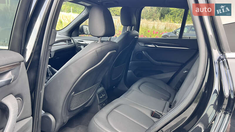 Внедорожник / Кроссовер BMW X1 2018 в Луцке