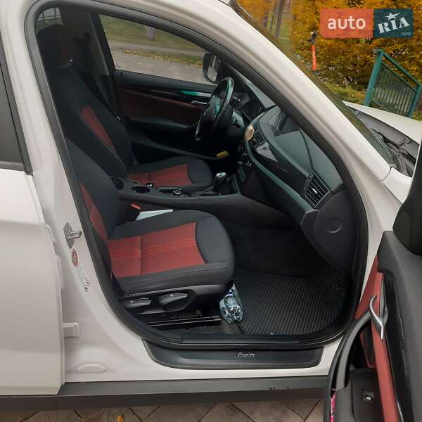 Внедорожник / Кроссовер BMW X1 2010 в Киеве