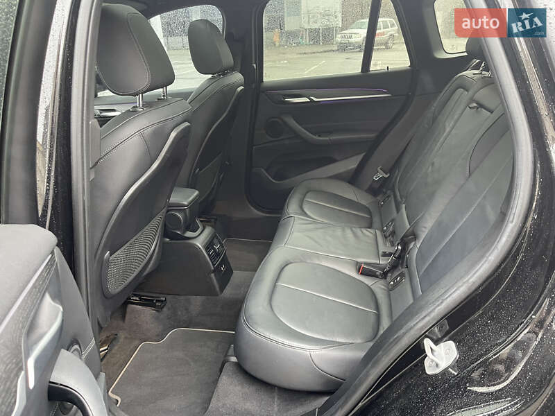 Внедорожник / Кроссовер BMW X1 2019 в Киеве