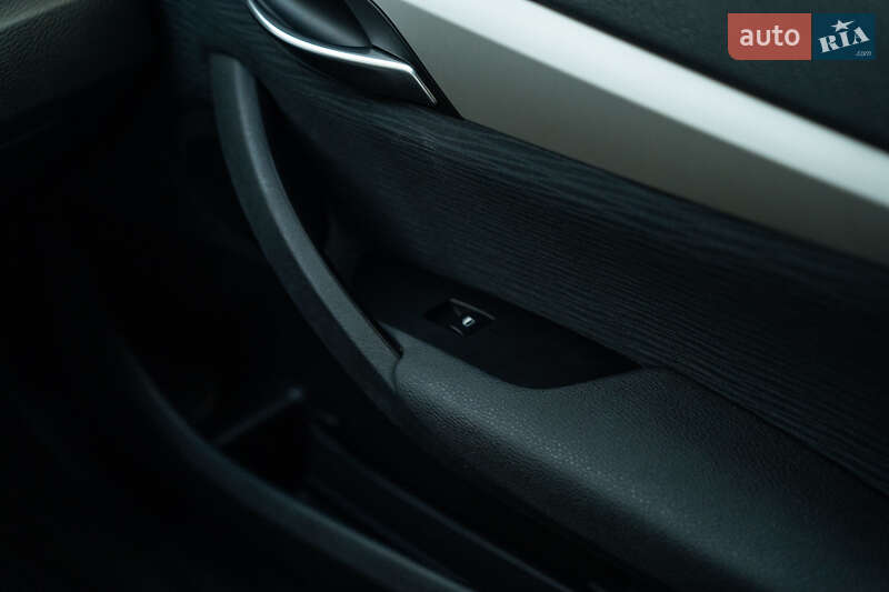 Внедорожник / Кроссовер BMW X1 2014 в Черновцах