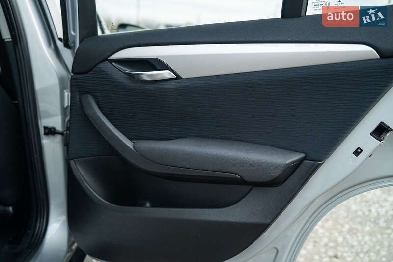 Внедорожник / Кроссовер BMW X1 2014 в Черновцах