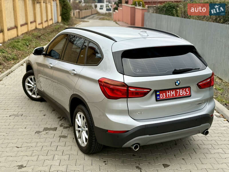 Внедорожник / Кроссовер BMW X1 2018 в Ужгороде