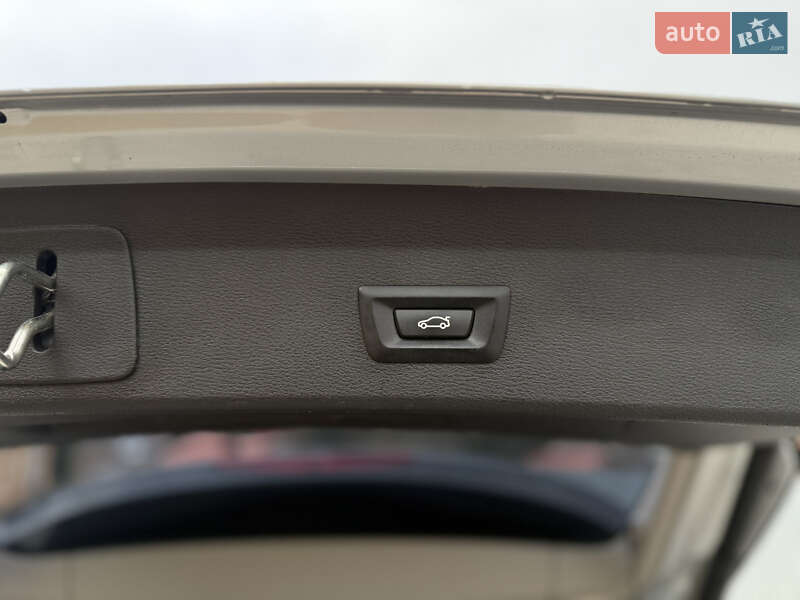 Внедорожник / Кроссовер BMW X1 2018 в Ужгороде