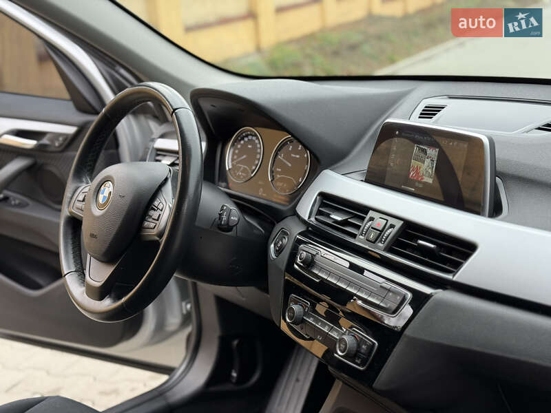 Внедорожник / Кроссовер BMW X1 2018 в Ужгороде