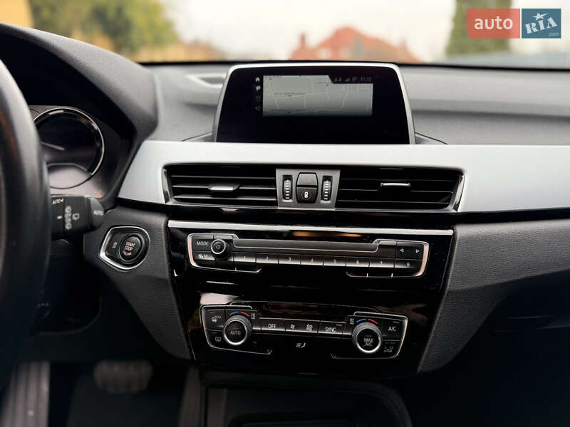 Внедорожник / Кроссовер BMW X1 2018 в Ужгороде